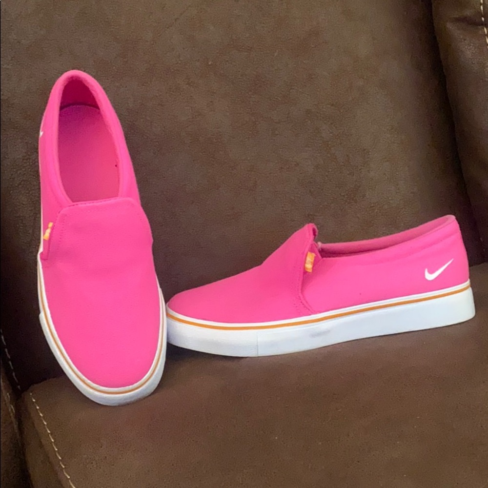 Nike shoes never been worn